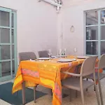 Casita Pep Not, Centrica Y Con Encanto Propio